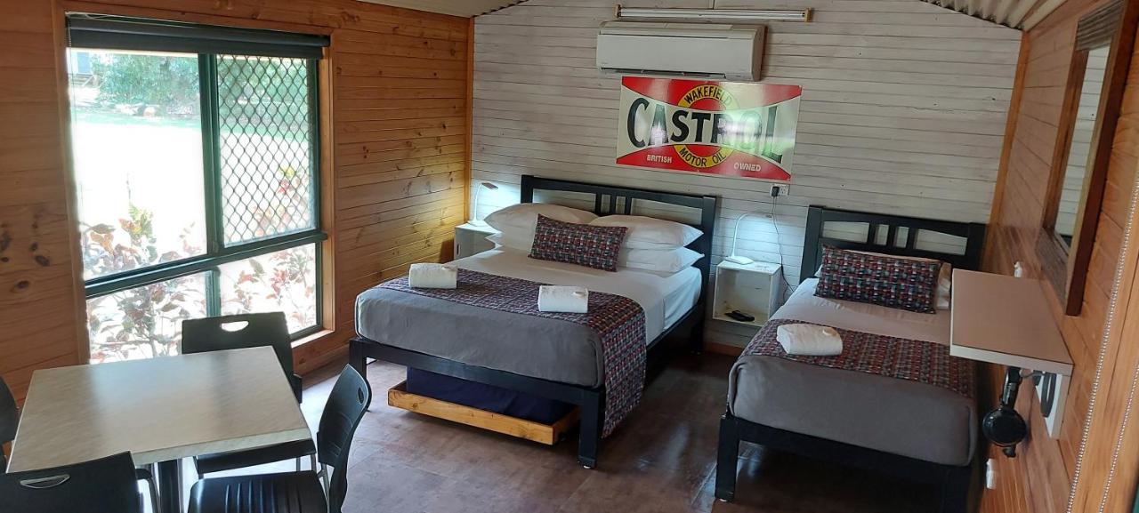 Litchfield Tourist Park Hotel Batchelor Eksteriør billede